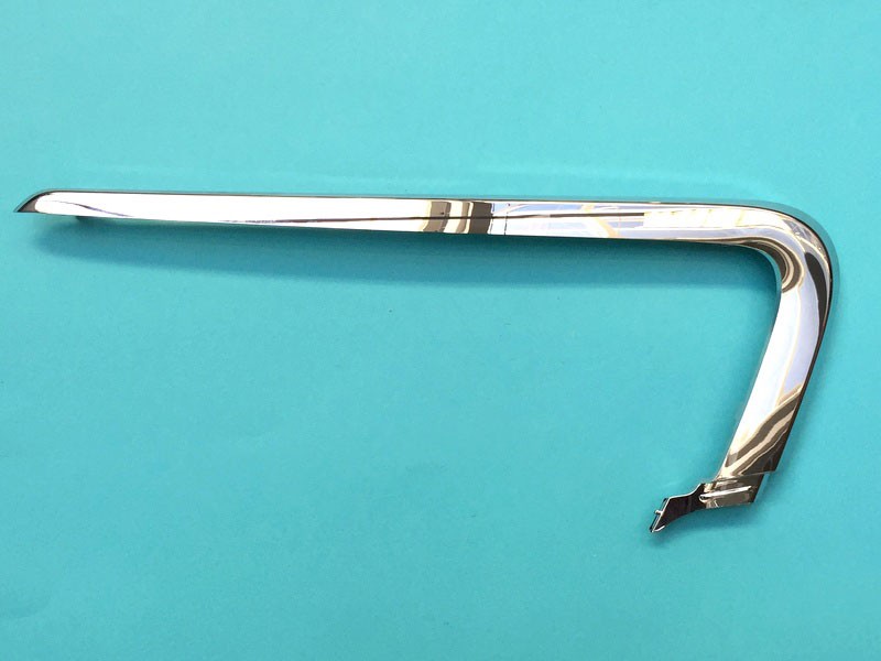 Молдинг переднего бампера Веста, Веста SW хром 8450008669 (8450031564) верх правый завод Молдинг переднего бампера Веста, Веста SW хром 8450008669 (8450031564) верх правый завод