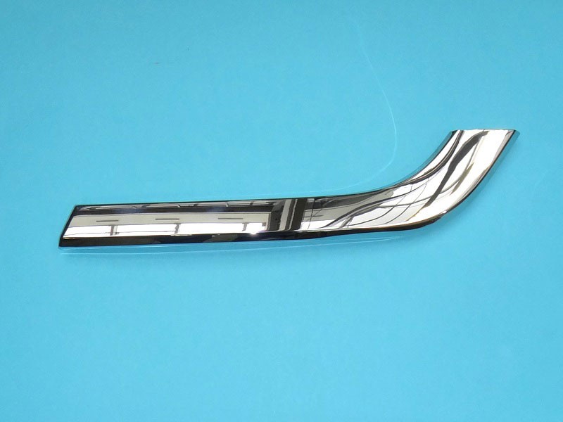 Молдинг переднего бампера Веста, Веста SW хром 8450008923 низ правый завод Молдинг переднего бампера Веста, Веста SW хром 8450008923 низ правый завод