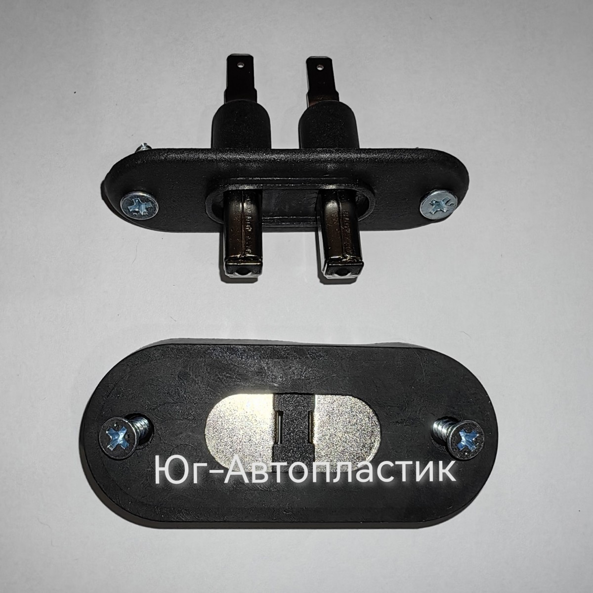 Концевик багажника, выдвижной двери (квадратные контакты) Концевик багажника, выдвижной двери (квадратные контакты)