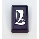 Эмблема решетки радиатора 2106 черн.(деш). 2106-8212060 Эмблема решетки радиатора 2106 черн.(деш). 2106-8212060